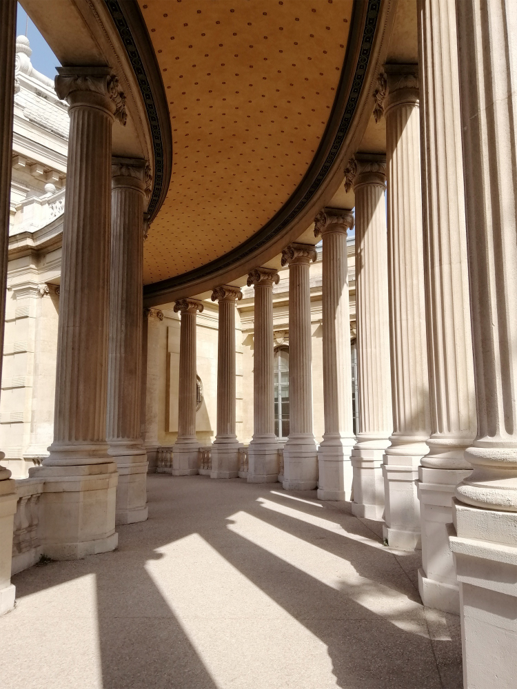 A spiral colonnade with ancient corinthian columns