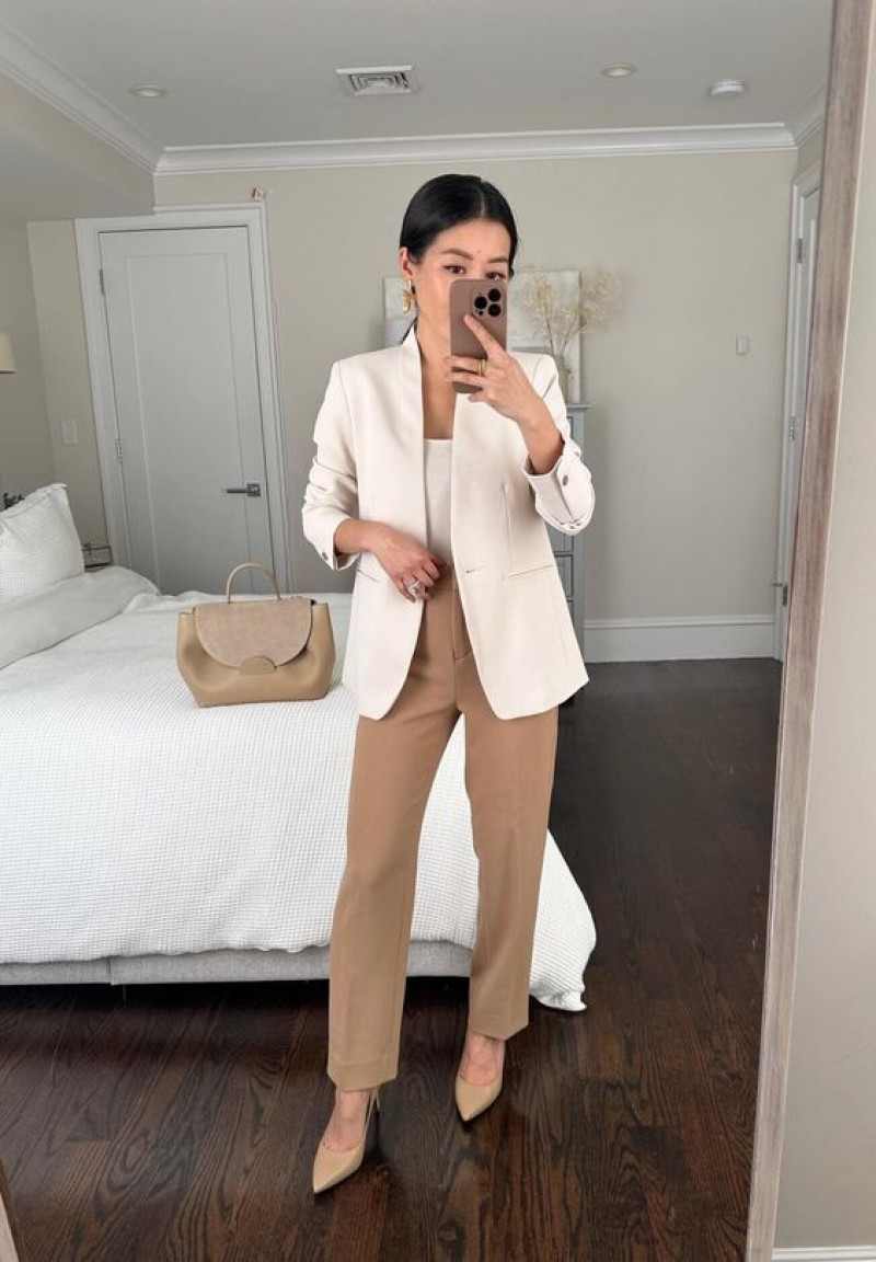 Business Meeting and Interview Outfit Ideas For Women