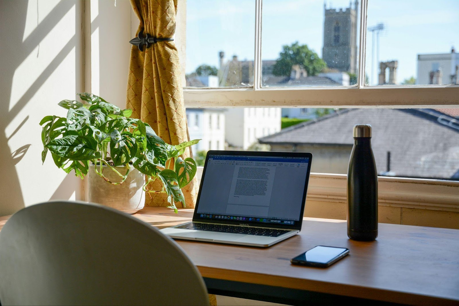The Ultimate Home Office Setup: Essential Gadgets for Remote Work Success 2