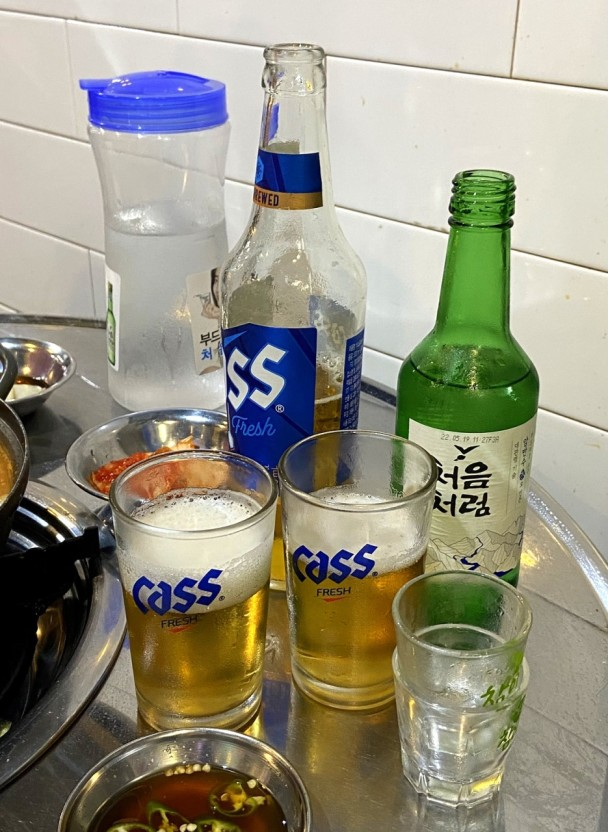 韓国ビール＋チキン=チメク。じゃあ韓国ビール＋ピザ＝〇〇〇？