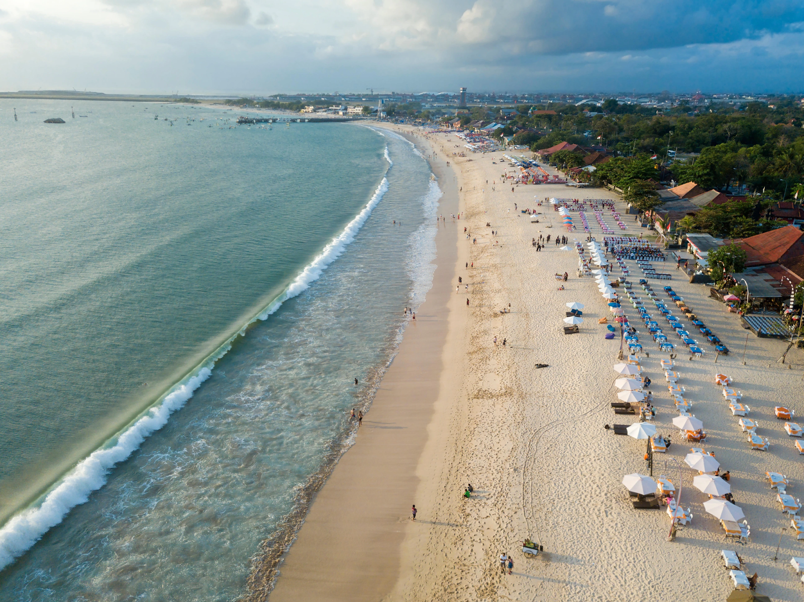 Terlengkap! Inilah Daftar Pantai Terbaik di Bali yang Wajib Dikunjungi