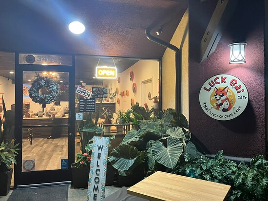 Luck Gai Café
