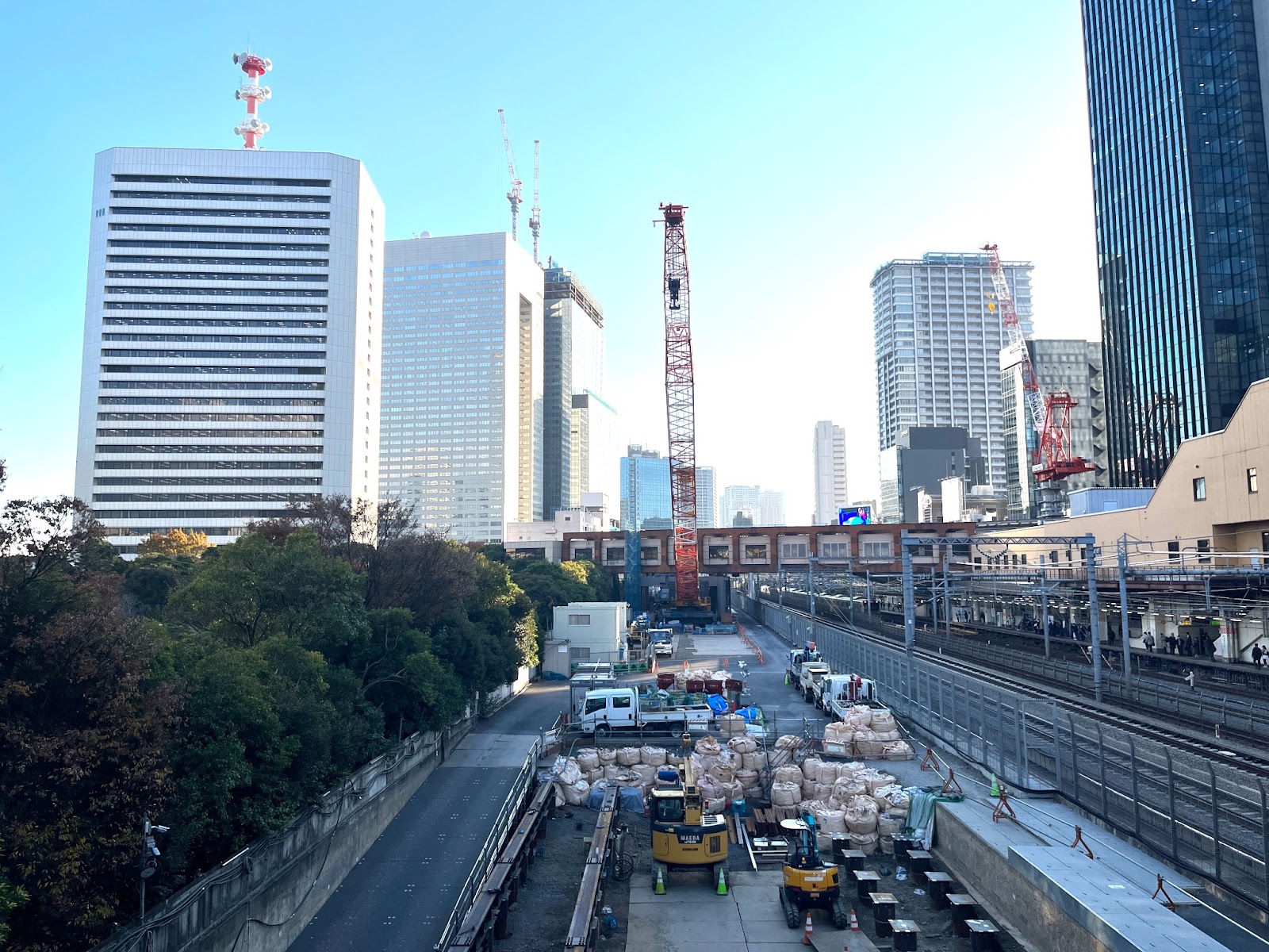 自由通路　工事のようす