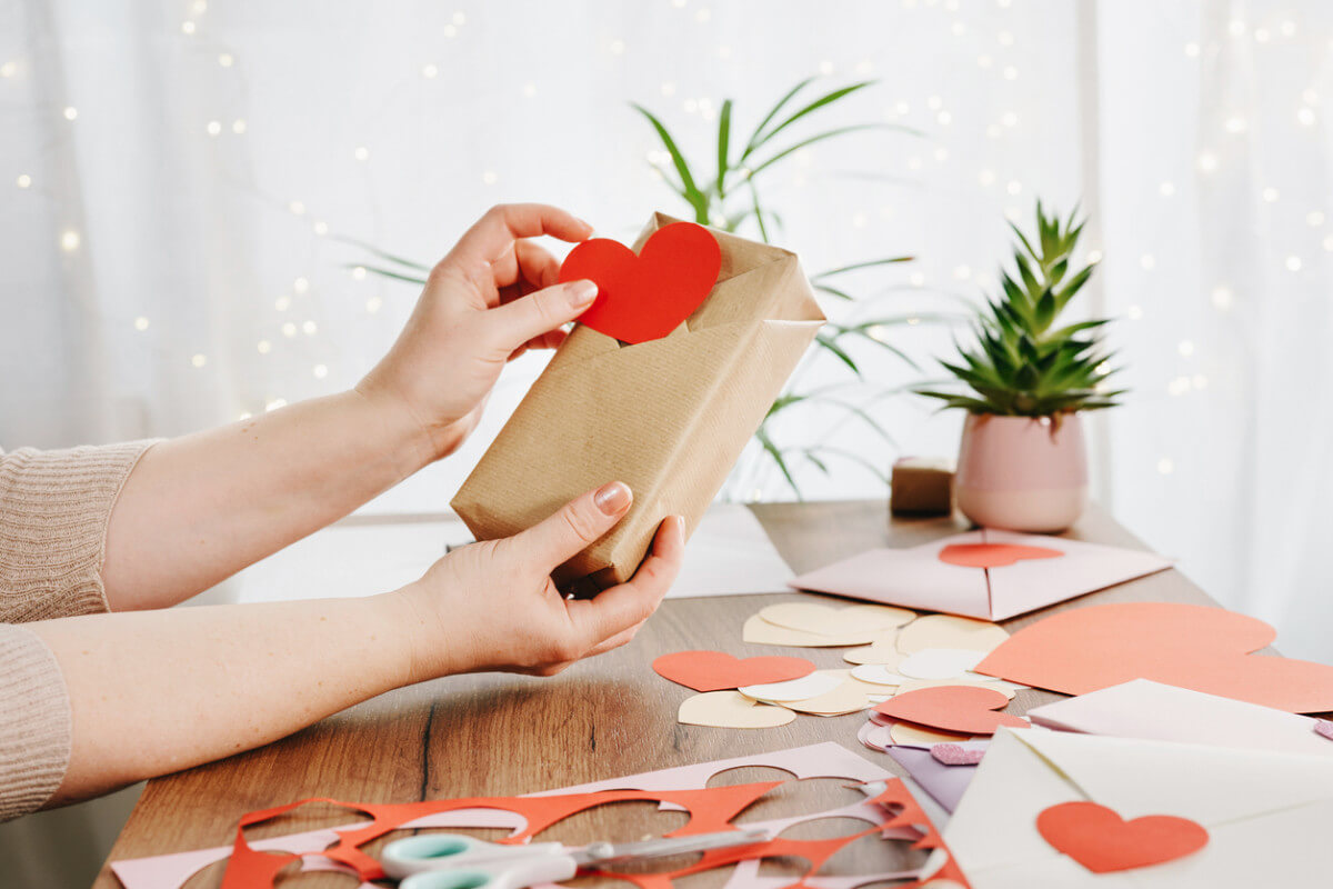 Items Checklist Needed for Crafting Homemade Valentines Bag