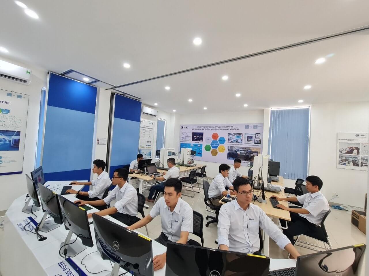 Ở Lạng Sơn cũng có rất nhiều doanh nghiệp lớn với nhu cầu tuyển dụng cao