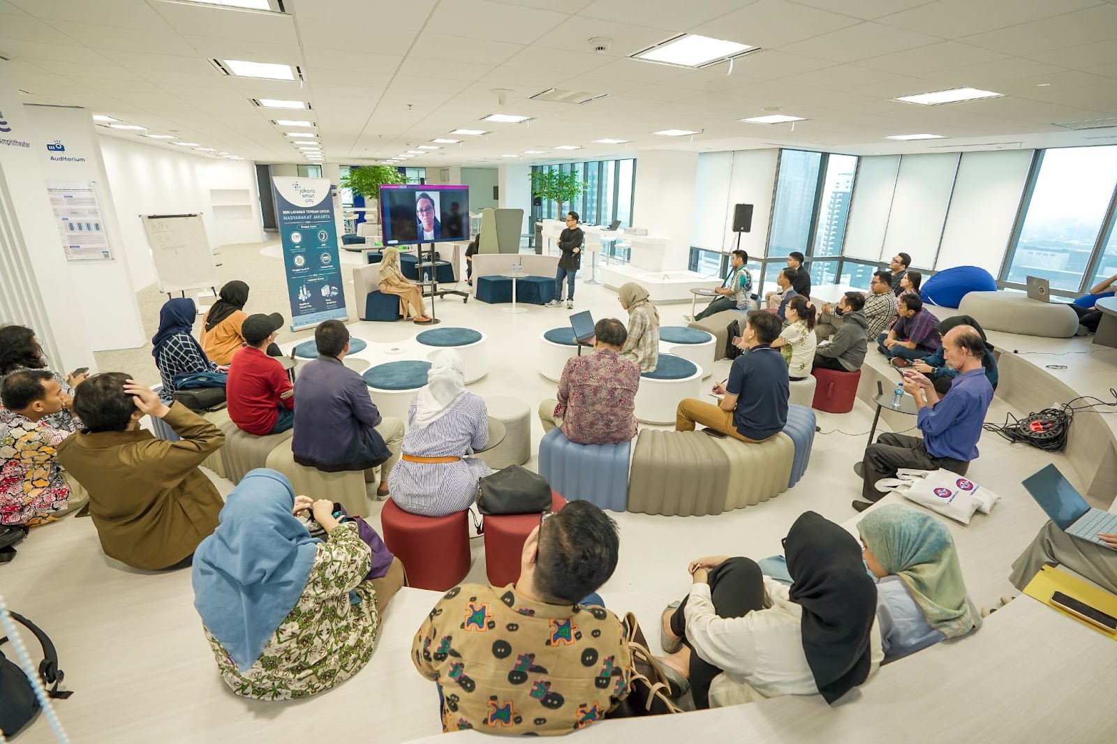 Reading Group dan JSCLab Sharing di Future City Hub.   Foto: Safina Zora Hassanah/Jakarta Smart City