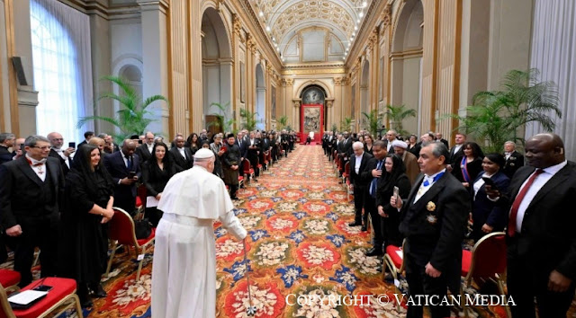 Vatican có quan hệ ngoại giao với bao nhiêu quốc gia vào năm 2024?