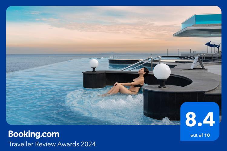 royal cliff beach hotel wins Traveller Review Awards 2024