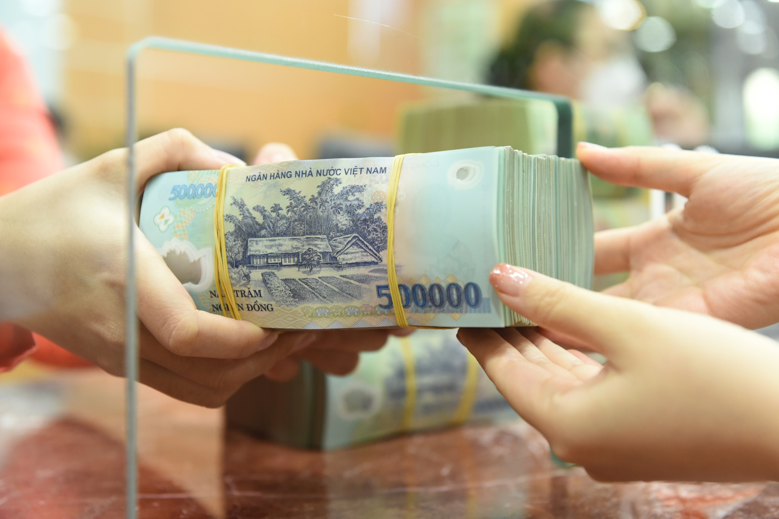 Dư nợ cao vẫn vay được