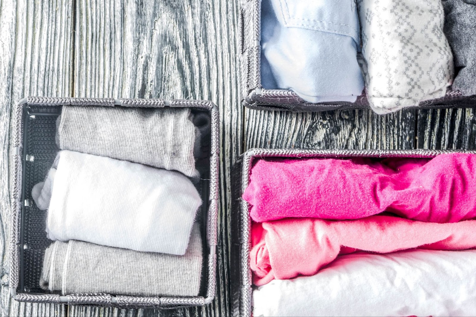 How to Fold Clothes for Packing: Neat and Small (Photos + Videos) –