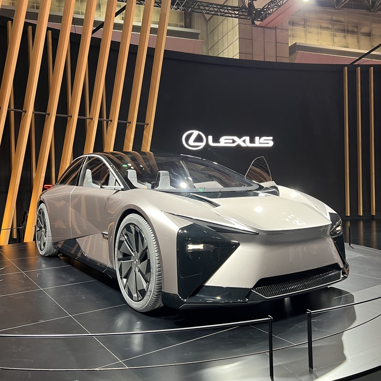 Lexus LF-ZL