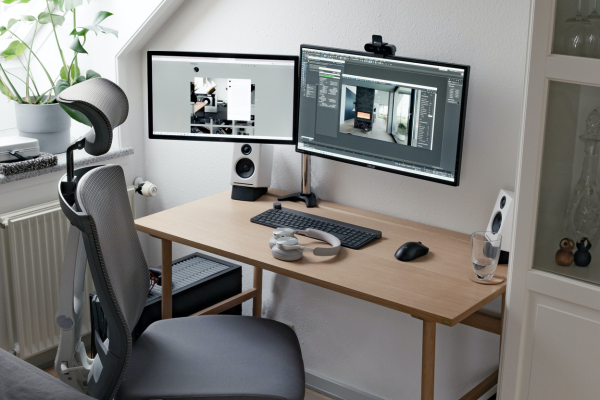 Ergonomic chair with office table