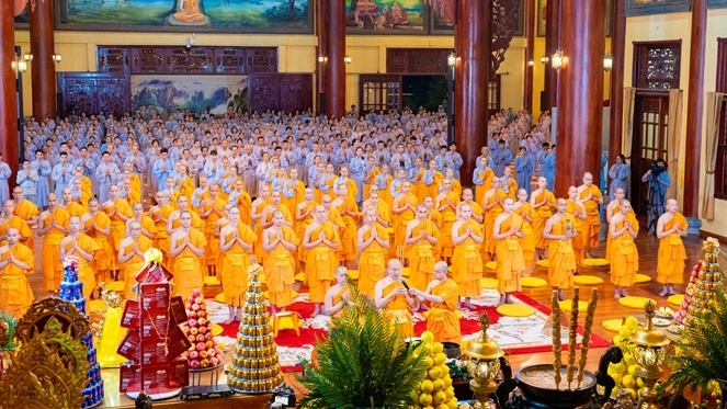 lễ 3000 ljay bồ tát quán thế âm tại chùa hộ pháp