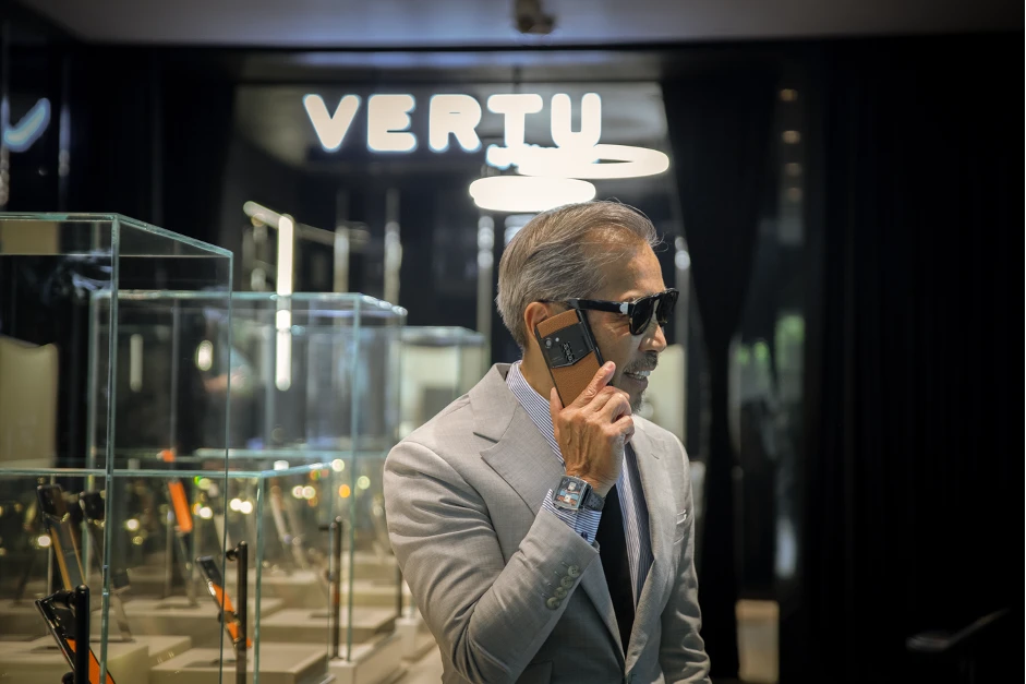 VERTU - LỰA CHỌN CỦA SỰ ĐẲNG CẤP | HOÀNG LUXURY