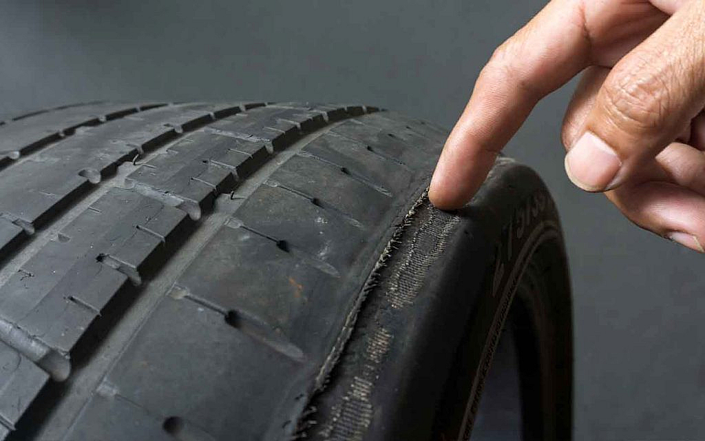 Inspecting tyre’s condition for tyre treading