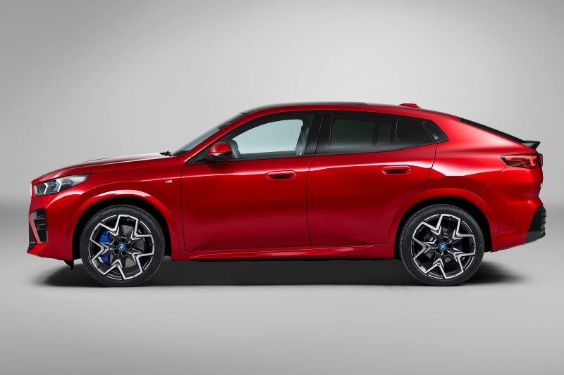 ดีไซน์การออกแบบของรถยนต์ : BMW iX2 xDrive30 M Sport 2024