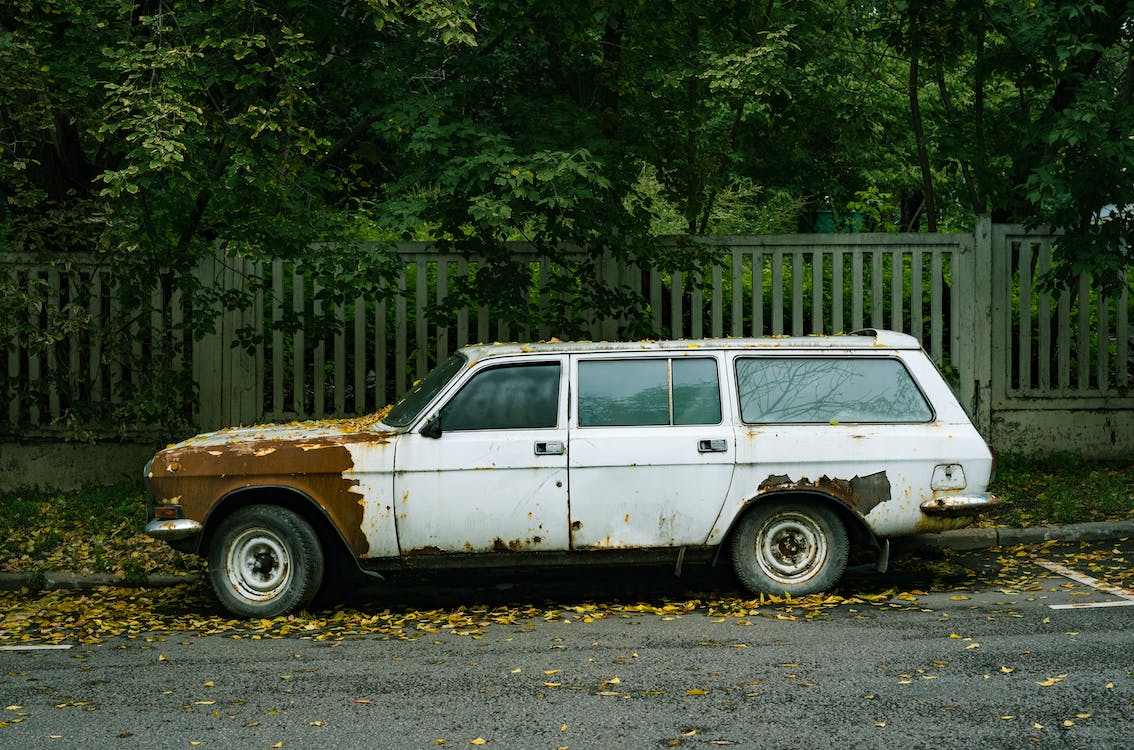 You Shouldn’t Leave a Junk Car Sitting on Your Property, and Here’s Why