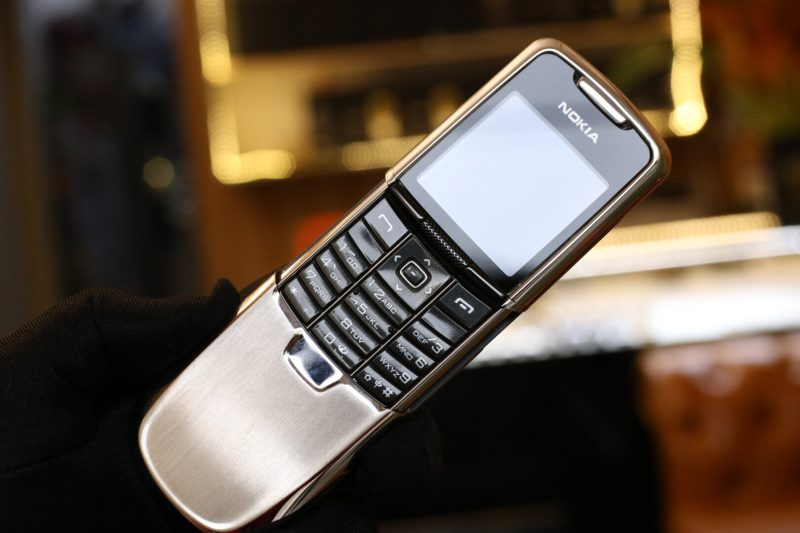 NOKIA 8800 - TƯỢNG ĐÀI TRONG THẾ GIỚI DI ĐỘNG | hoàng luxury