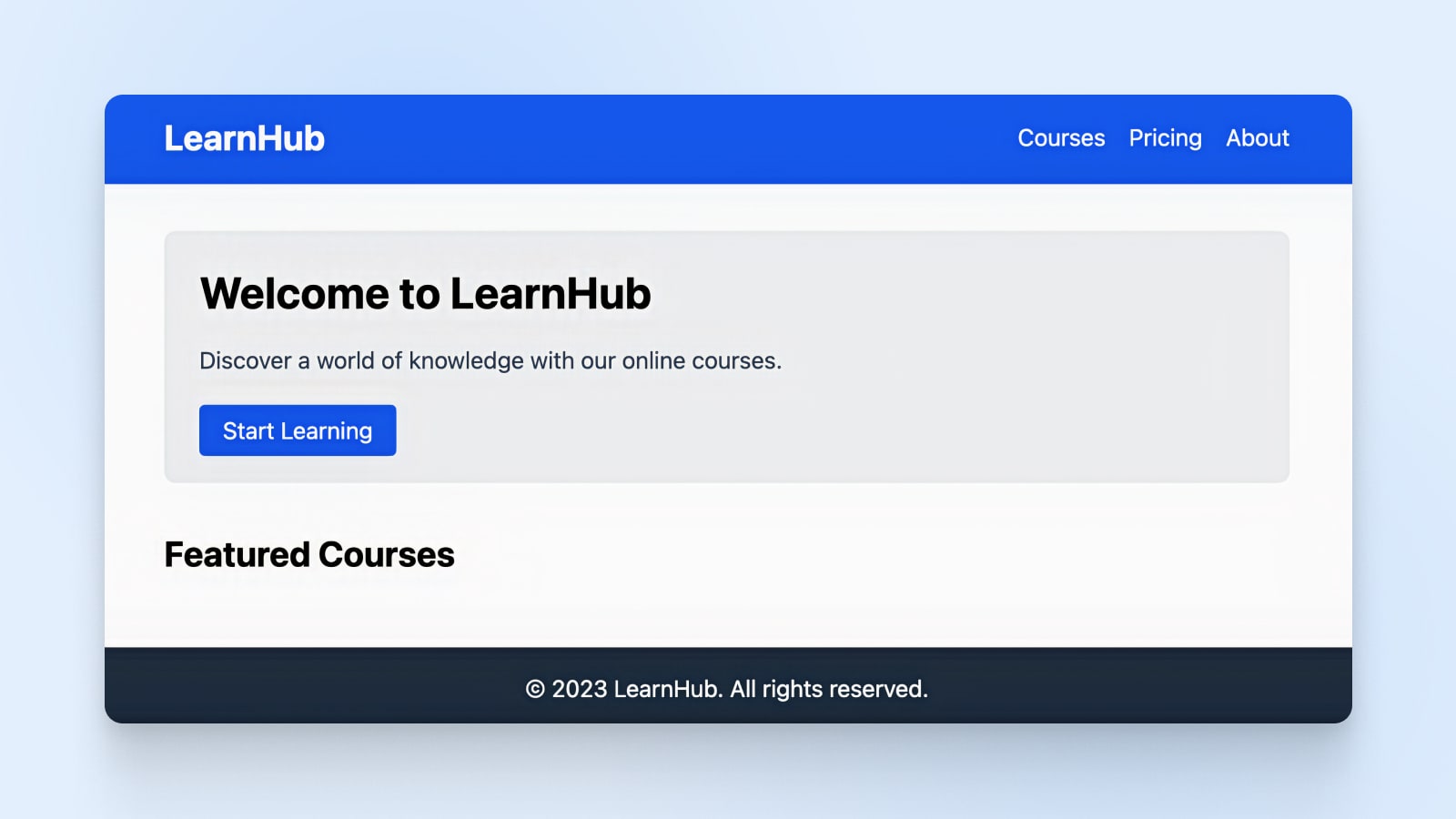 El resultado final del código de LearnHub con un encabezado, texto pequeño, un botón azul y un pie de página.