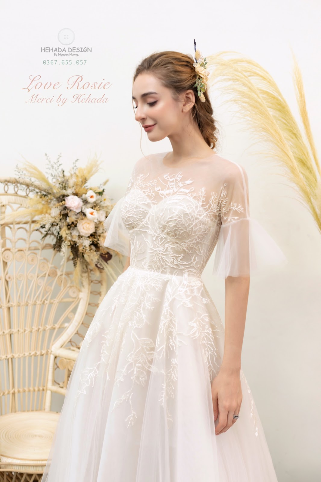 Váy cưới họa tiết Merci cho nàng