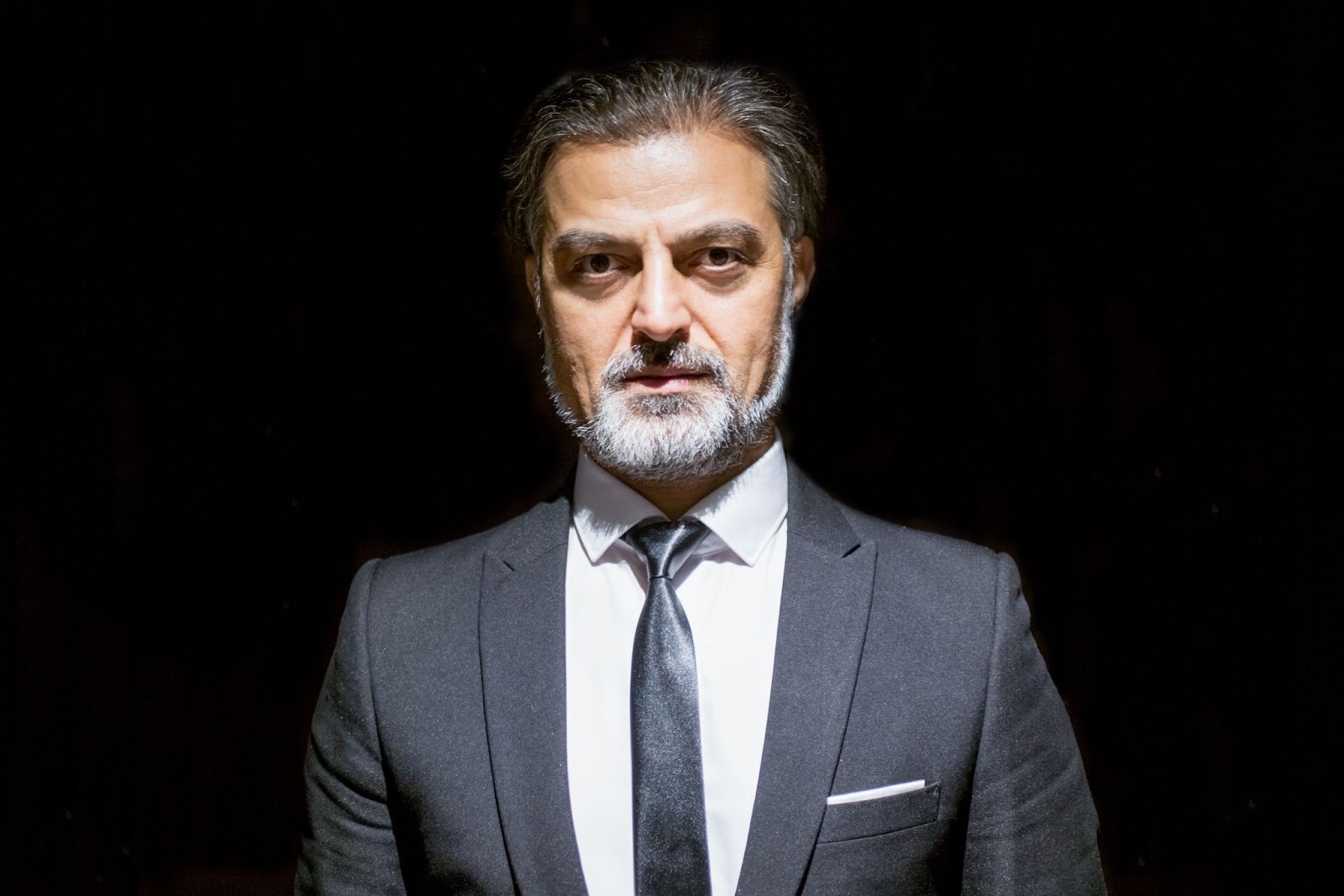 Cum Societatea Modelează Conceptul de Bărbat Alfa