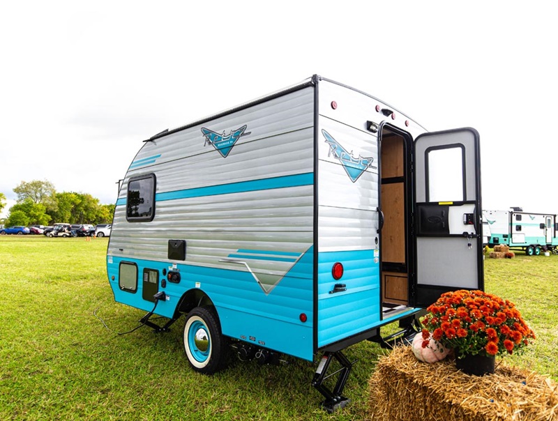 10 Best Small Camper Trailers with Bathrooms - Riverside Retro 135 Exterior