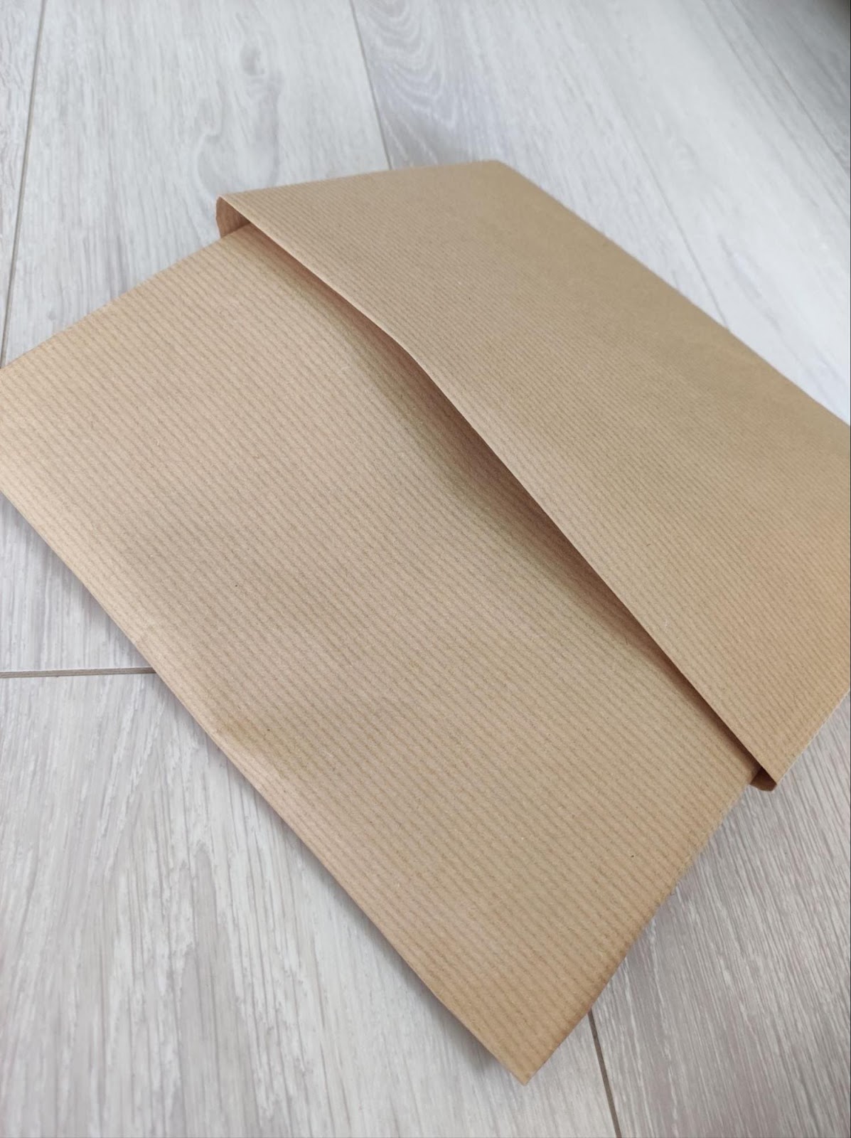 簡単術③：包装紙でたとう包み