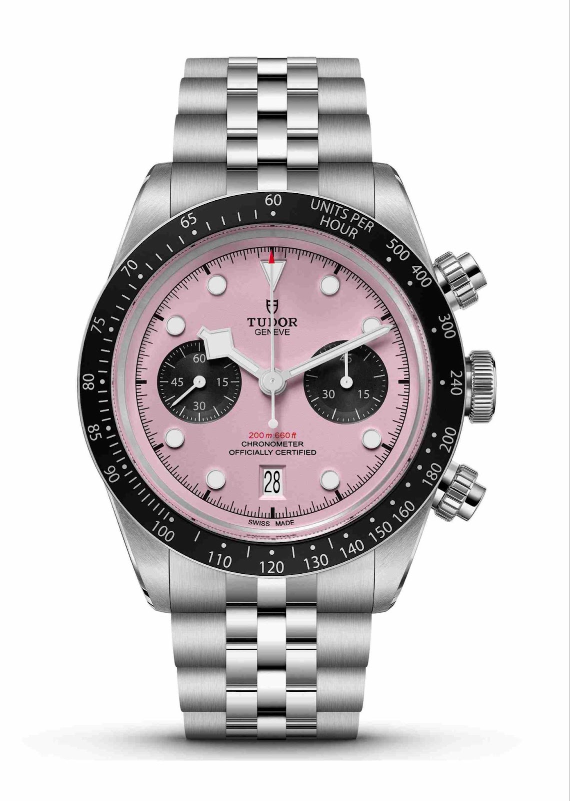 Tudor Black Bay Chrono Pink memiliki power reserve 70 jam