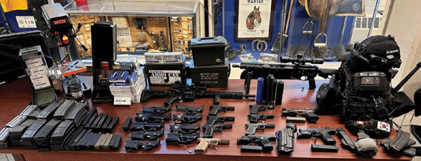 퀸즈 한인부자 대용량 불법총기 소지  체포