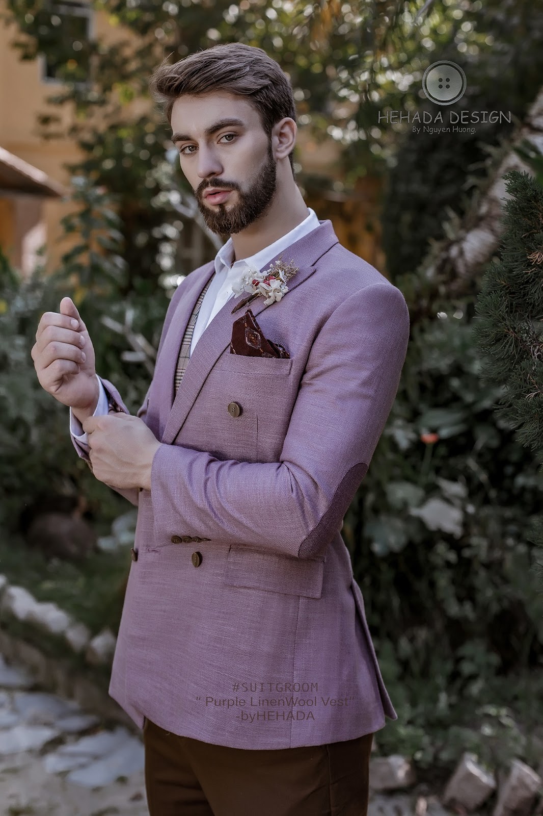 Chú rể với áo vest Purple Linen Wool