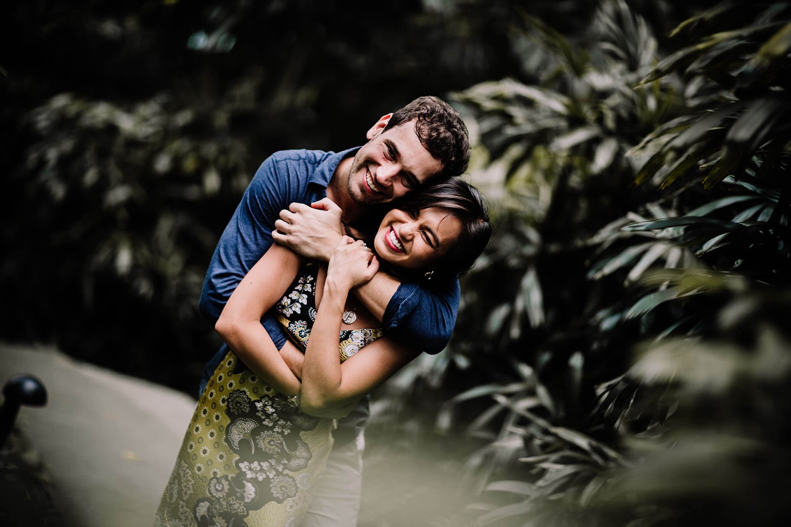 couple outdoor photoshoot