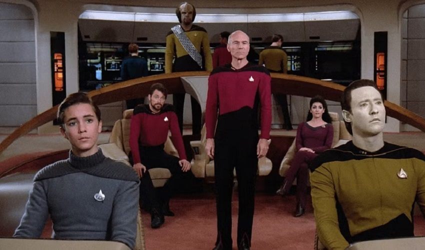 Star Trek: The Next Generation (پیشتازان فضا: نسل بعدی) از بهترین سریال های علمی تخیلی