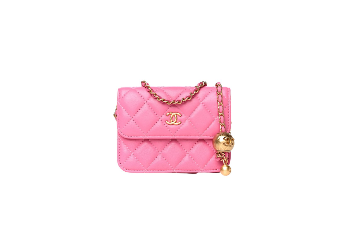 4. Chanel Clutch with Chain 