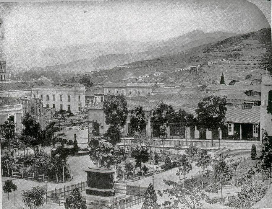 Plaza Bolívar de Caracas,1876. Donde se aprecia la sede la Opinión Nacional.