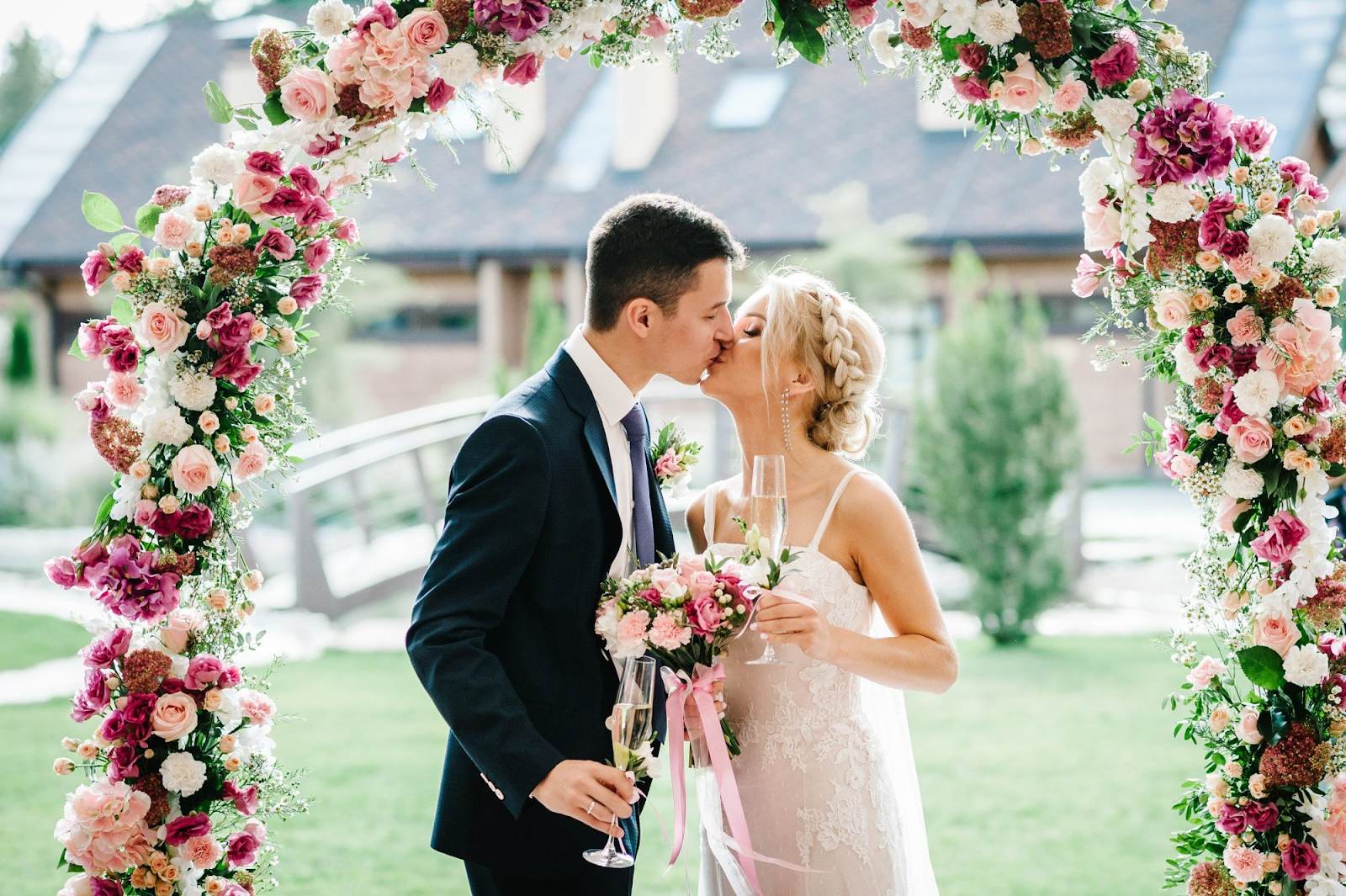 Say 'I Do' To These Top 2024 Wedding Trends