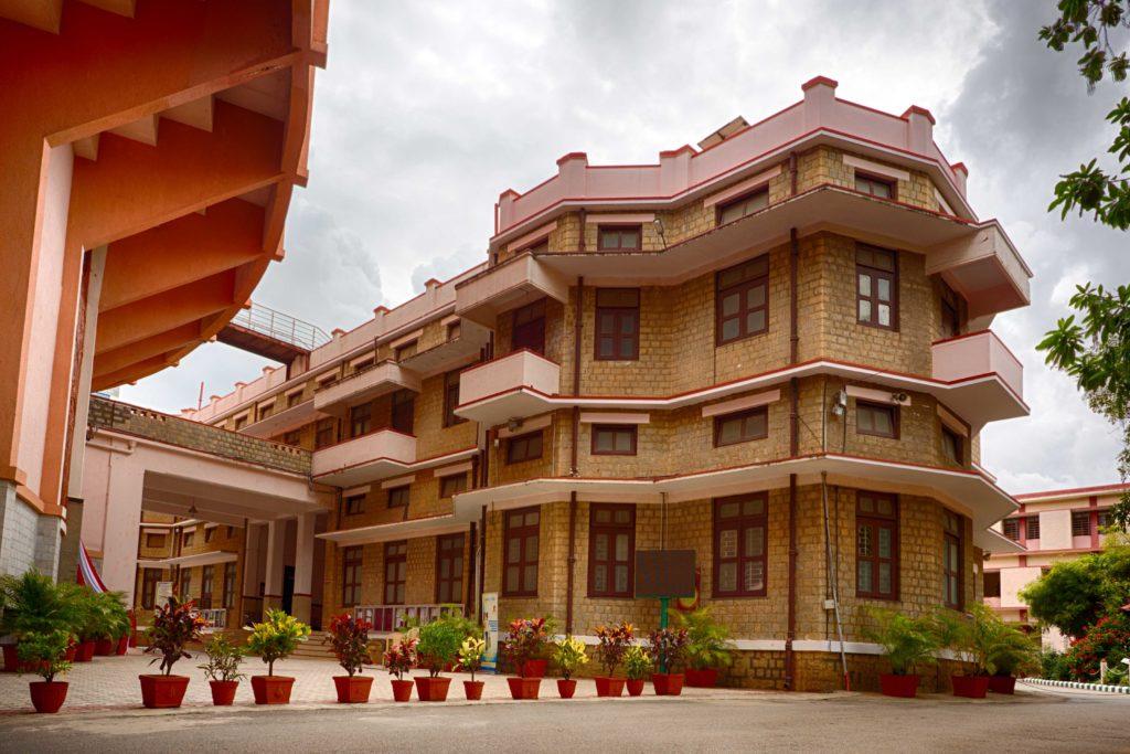  Mount Carmel College Bangalore