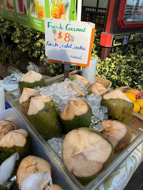 hawaii, hawaii aesthetic, hawaiian aesthetic, hot girl summer, coconut, oconut water, fruit stall, hawaii tips, hawaii guide, hawaii travel guide, hawaii must see