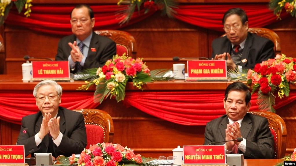Ông Lê Thanh Hải, hàng trên, bên trái, thời còn là Ủy viên Bộ Chính trị, tại một kỳ Đại hội Đảng