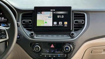 Hyundai Accent 2024 sở hữu màn hình giải trí kích thước 8 inch với giao diện mới, có khả năng hiển thị độc lập 2 tác vụ cùng một lúc