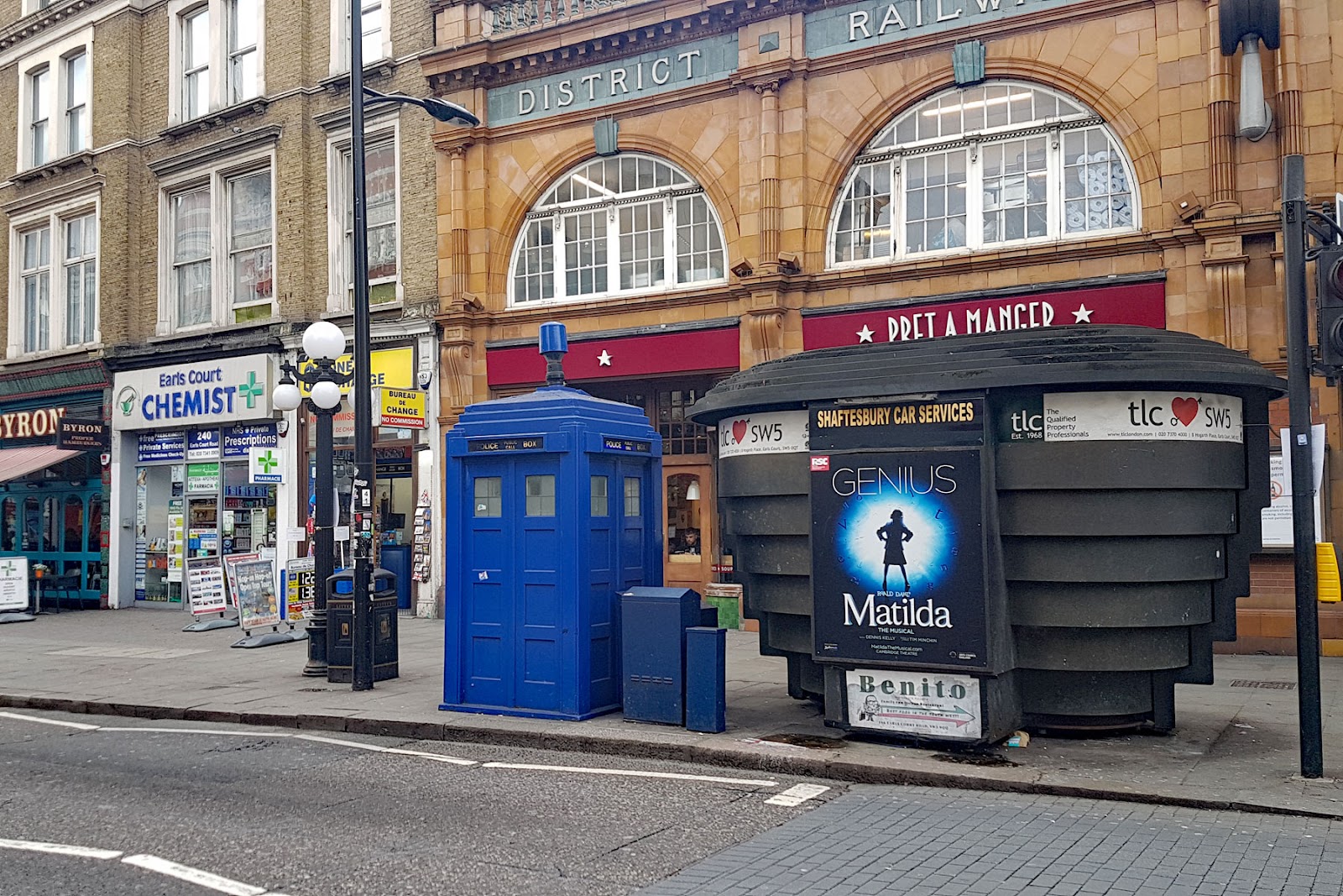 blue police box