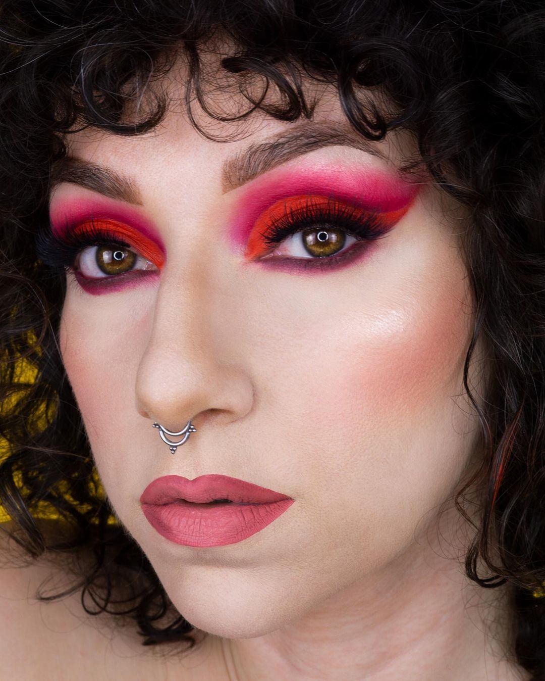 Red Eyeshadow Looks: Bold Beauty Inspiration