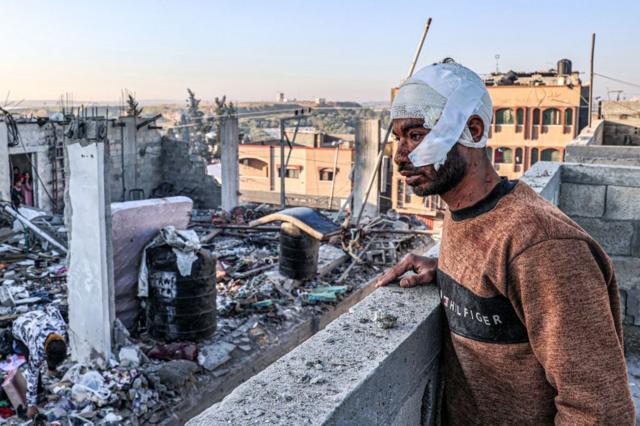 Khung cảnh hoang tàn sau cuộc thả bom của Israel vào thành phố Rafah ở phía nam Dải Gaza