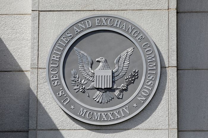 SEC Wants Some Banks to Disclose More on Commercial Real-Estate Exposure