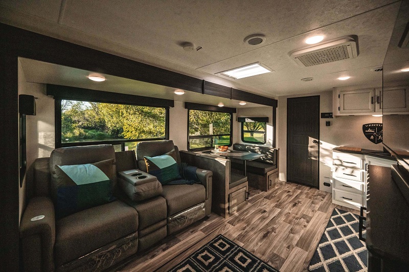 10 Best Travel Trailers for Half-Ton Trucks For 2024 Venture Stratus SR231VRB interior