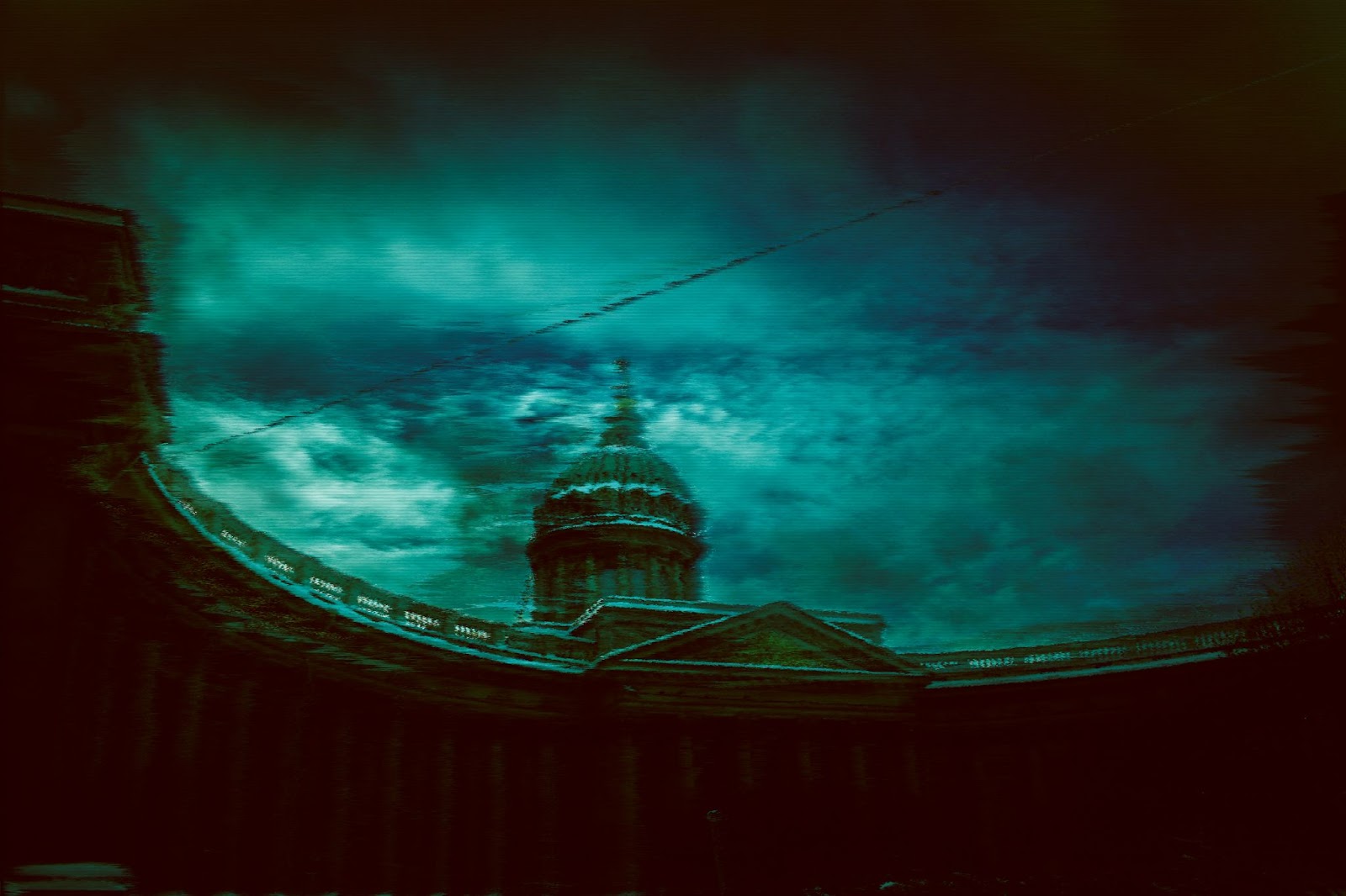 Dezbateri asupra Interpretărilor Multiple și Complexității Textelor Profețiilor lui Nostradamus