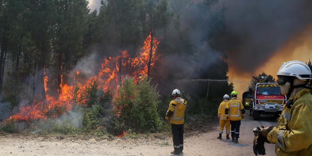 Incendies en Gironde : “deux feux hors-normes”, 14 100 habitants évacués,  le bilan de la journée