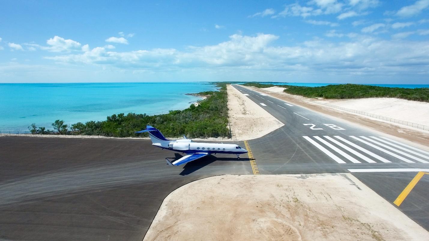 The Only Private Island in the Bahamas Where You Can Land Your Jet – Robb  Report