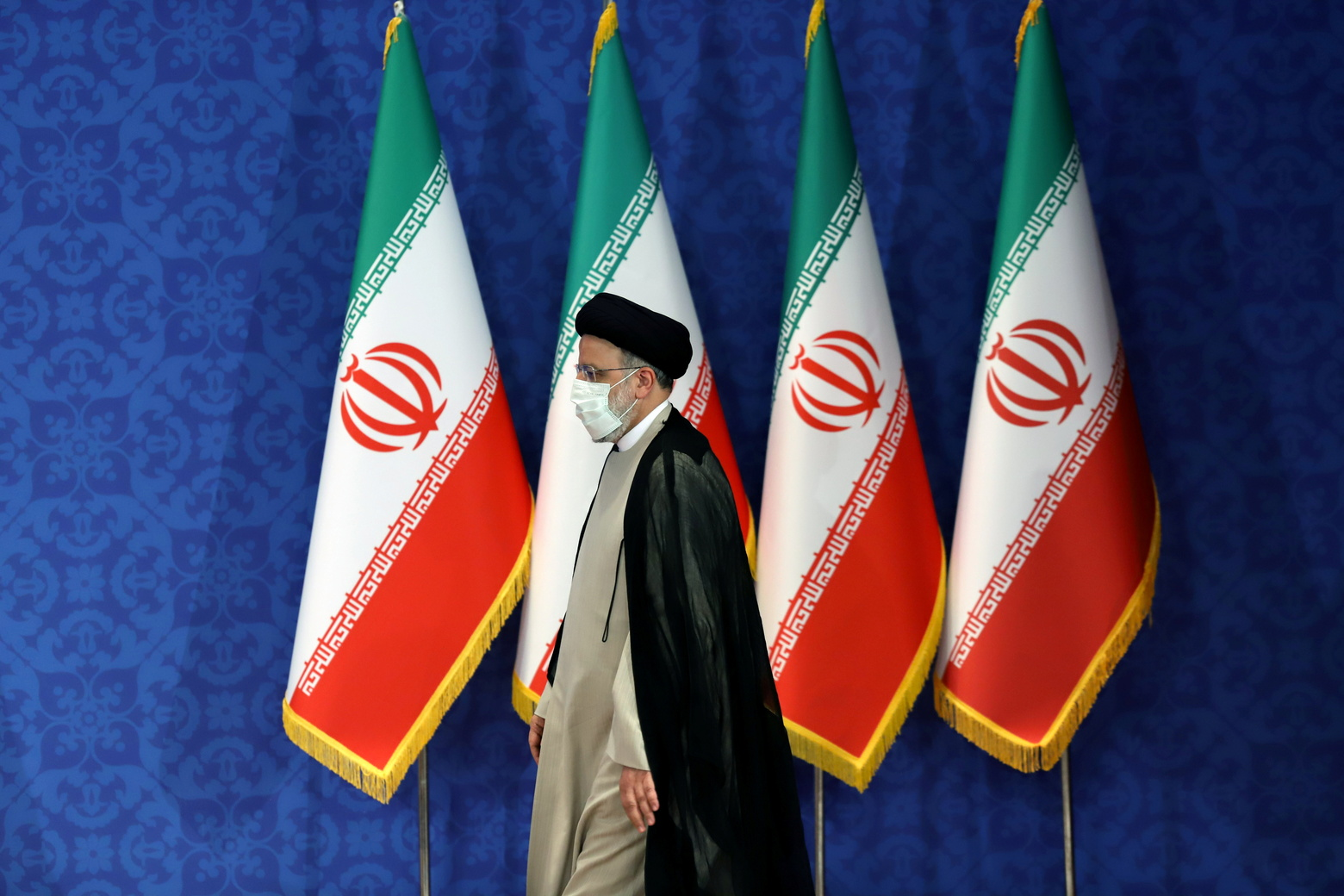 گاردین: ایران قدرت بزرگ منطقه است، نه آمریکا