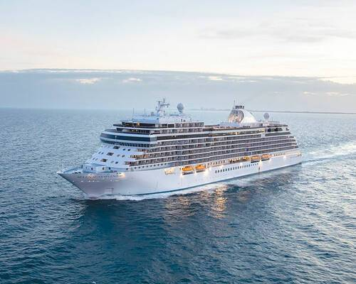 Allure Of Luxurious Cruising