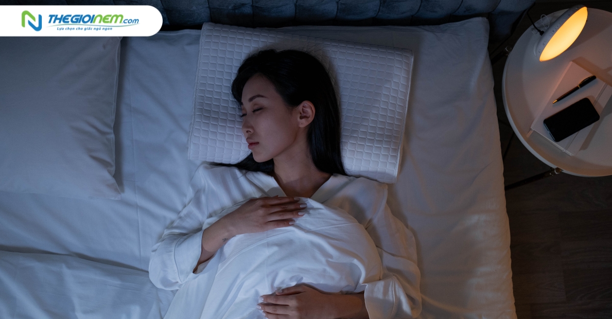 Melatonin là gì và ảnh hưởng tới giấc ngủ như thế nào?